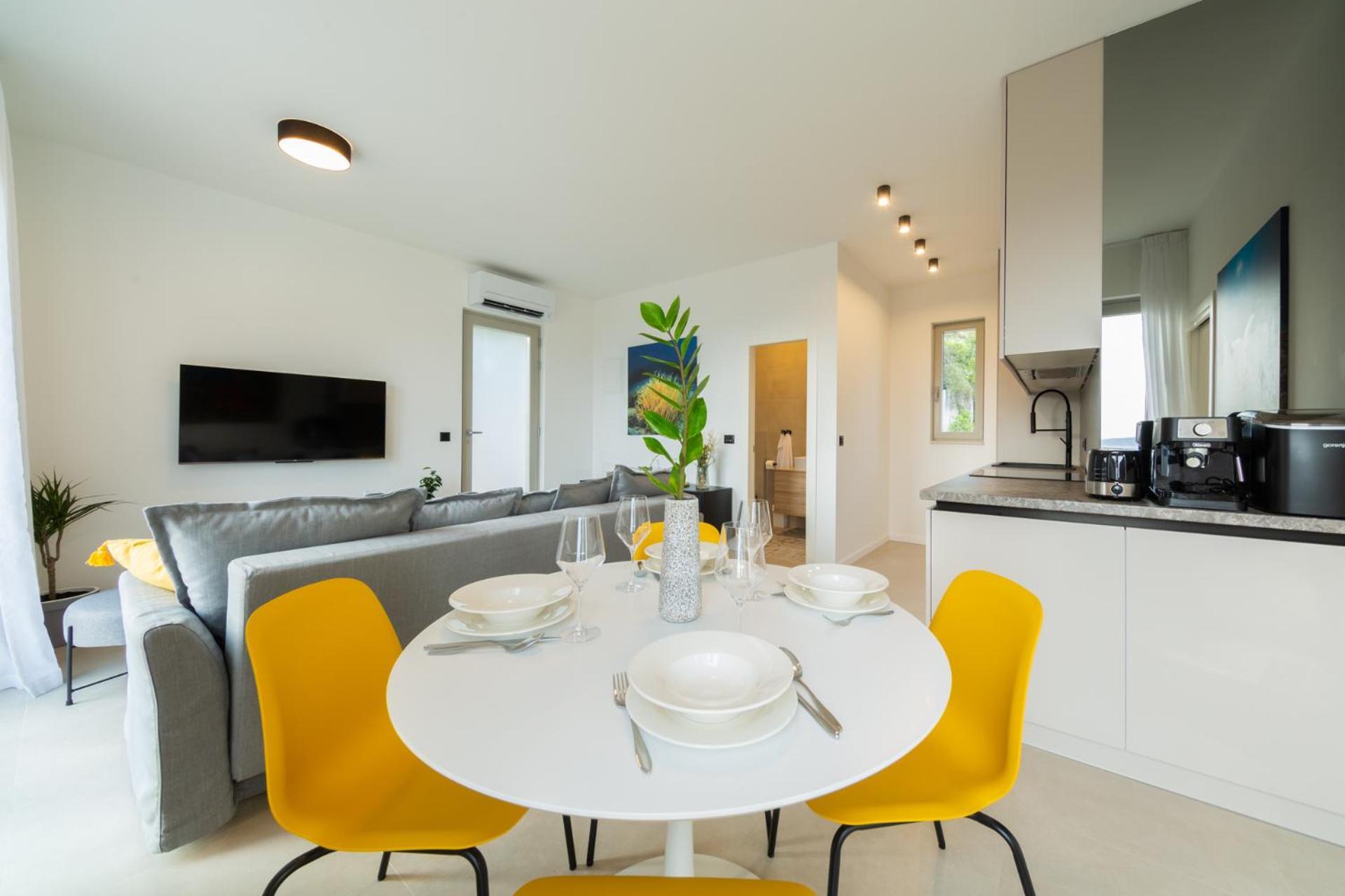 Seaside Elegance Suites คอมีชา ภายนอก รูปภาพ